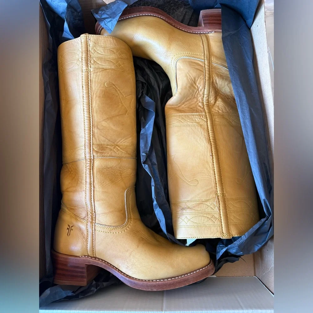 FRYE 🇺🇸 Campus Longhorn Stitch Boots In Banana - Picture 14 of 16